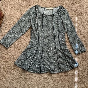 Women’s Maria Gabrielle Blouse in Size Small (never worn, excellent condition)